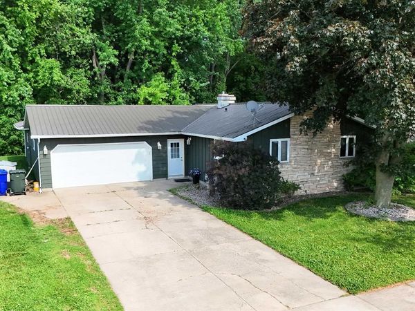 1708 THELEN AVENUE, Kaukauna, WI 54130
