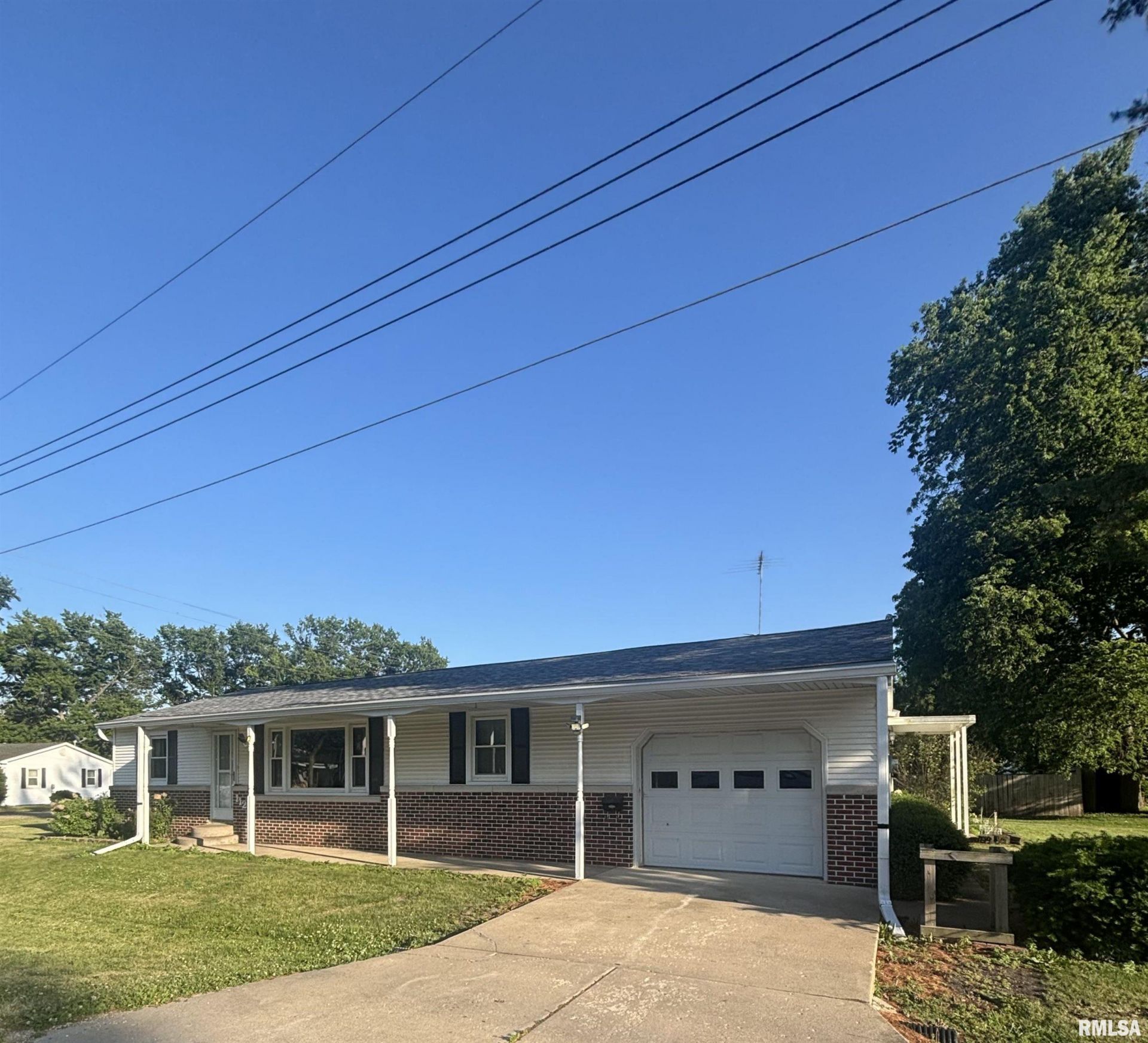 112 E Market Street, Yates City, IL 61572 Main Photo