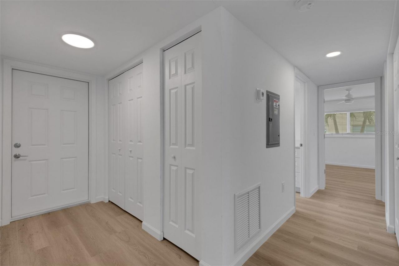 2826 W Rainbow Circle, Unit 2818, Sarasota, FL 34231 Photo