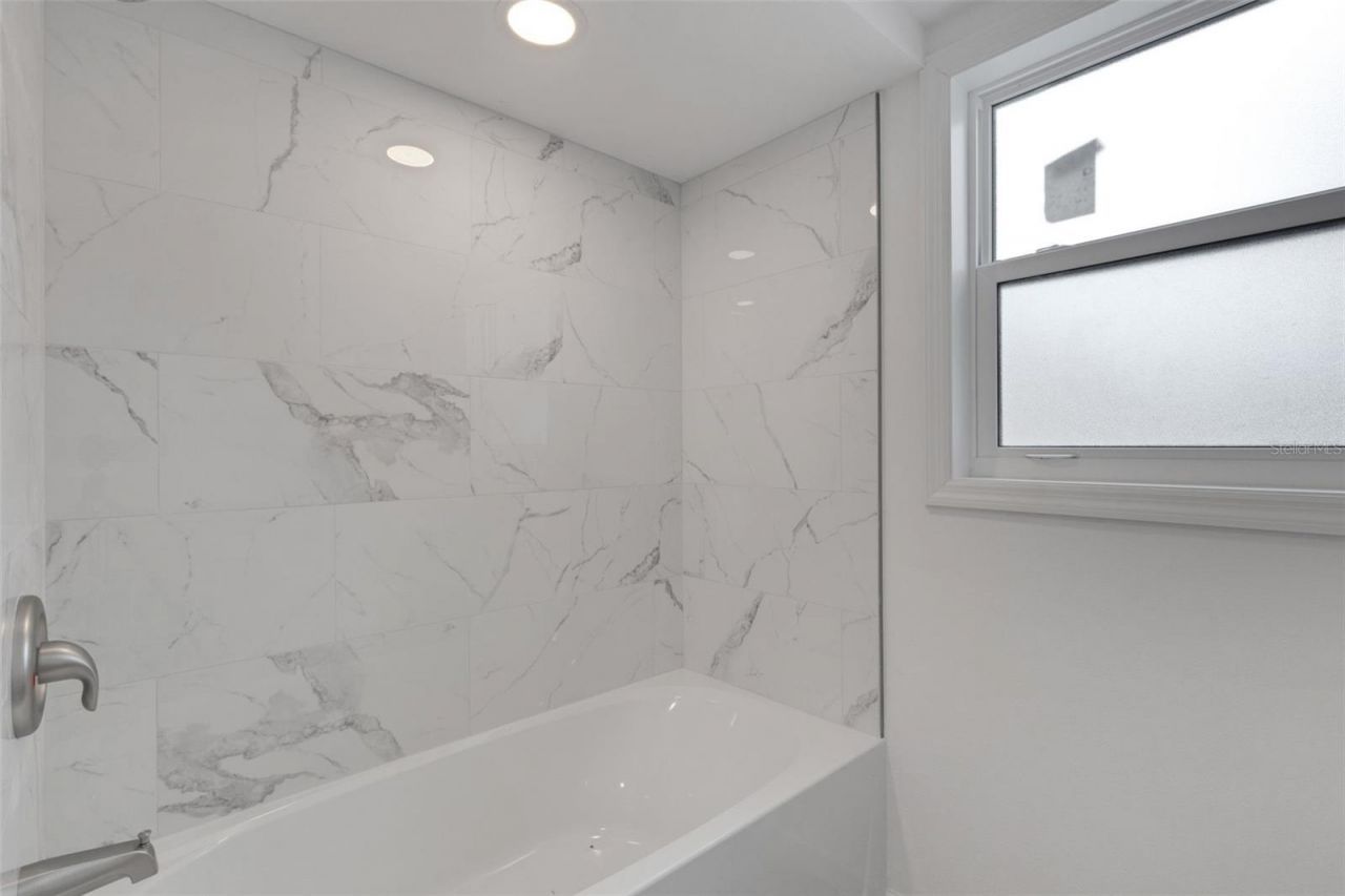 2826 W Rainbow Circle, Unit 2818, Sarasota, FL 34231 Photo