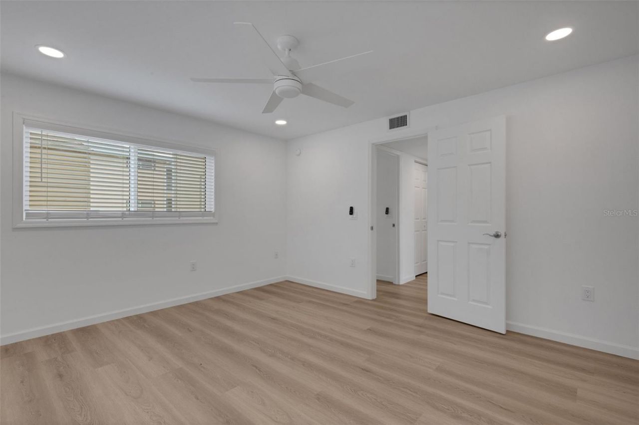 2826 W Rainbow Circle, Unit 2818, Sarasota, FL 34231 Photo