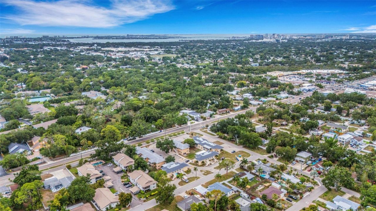 2826 W Rainbow Circle, Unit 2818, Sarasota, FL 34231 Photo