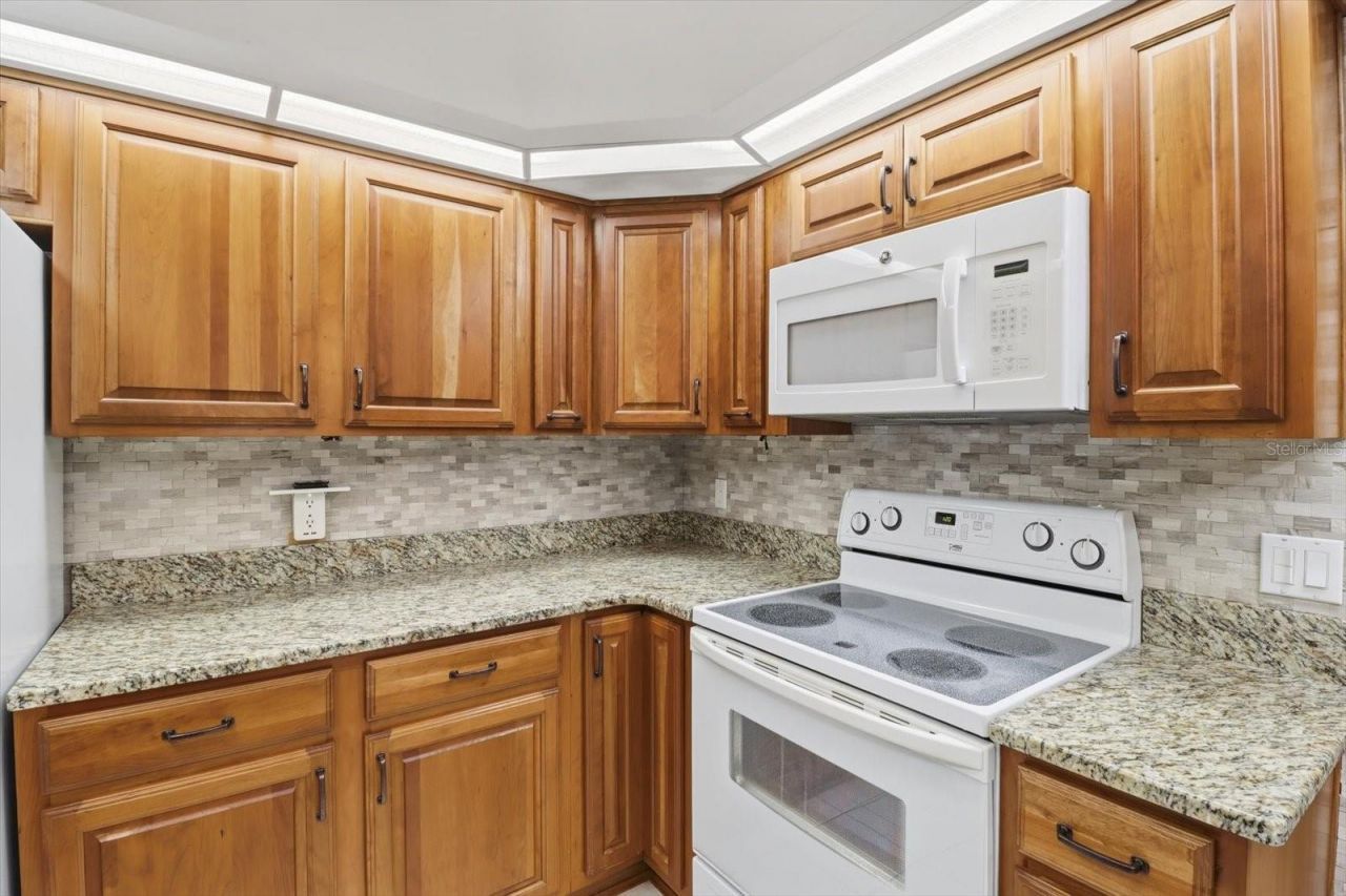 45 Hollyhock Court , Homosassa, FL 34446 Photo