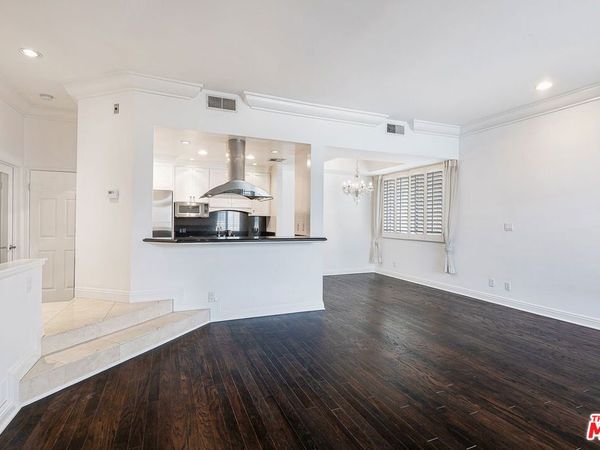 315 N Swall Drive, Unit 303, Beverly Hills, CA 90211