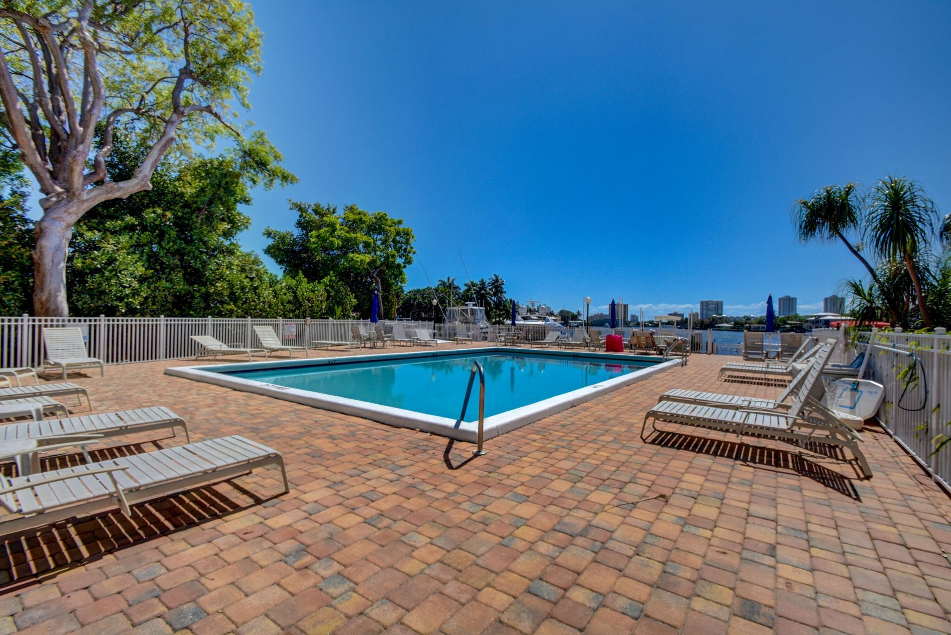 740 S Federal Highway, Unit 208, Pompano Beach, FL 33062 Photo