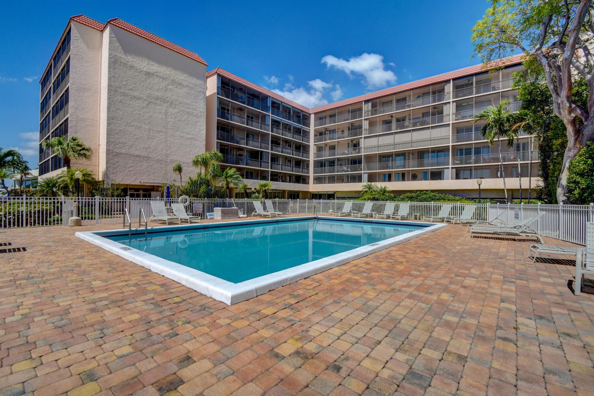 740 S Federal Highway, Unit 208, Pompano Beach, FL 33062 Photo