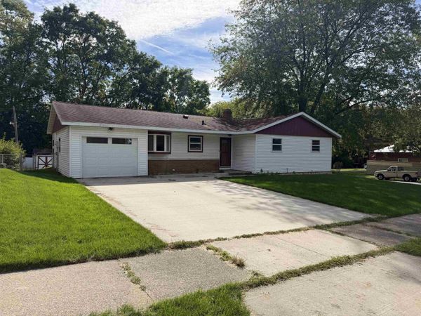 2913 Harriman Lane, Madison, WI 53713