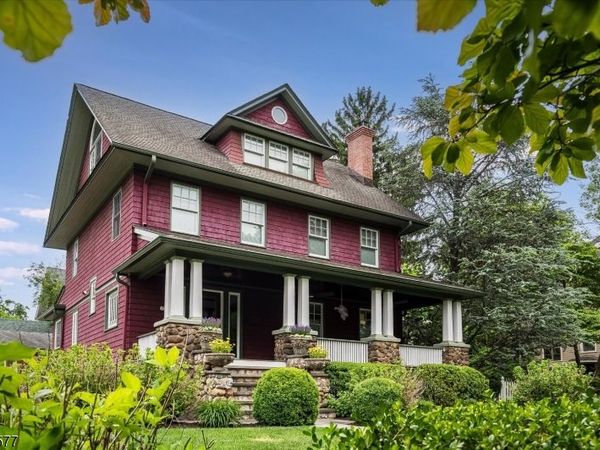 275 Highwood Ave, Ridgewood, NJ 07450