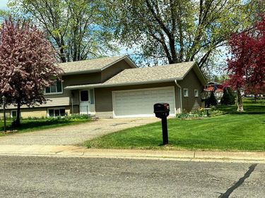 135 Dundee Lane, Waite Park, MN 56387