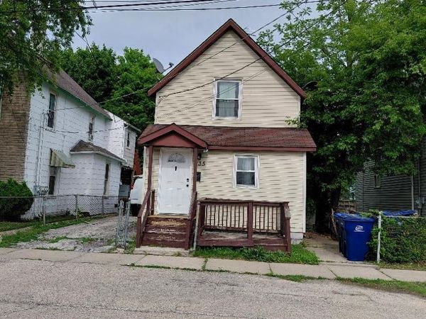 235 S WEST Street , Waukegan, IL 60085