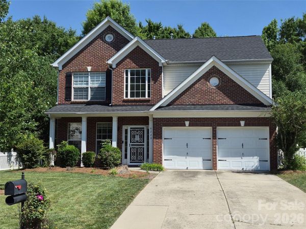 6229 Roseway Court , Harrisburg, NC 28075