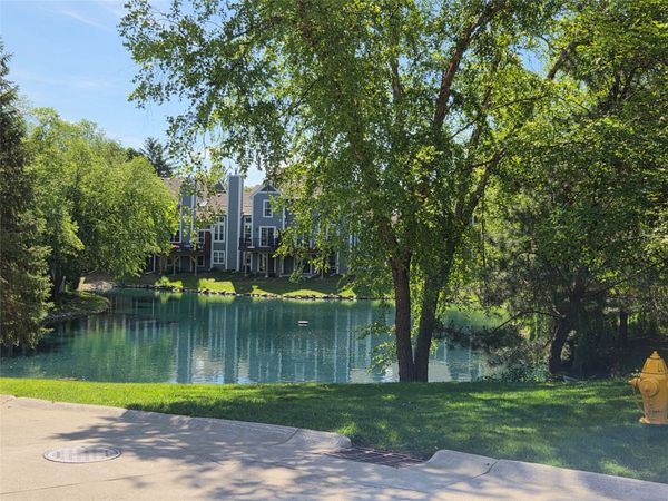 8125 Rocklyn Drive, Urbandale, IA 50322