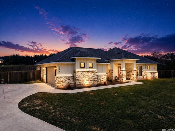 109 Archer Ridge Dr, La Vernia, TX 78121