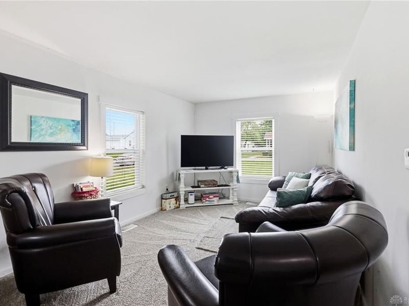 249 W Mound Street, South Charleston, OH 45368 Photo 8