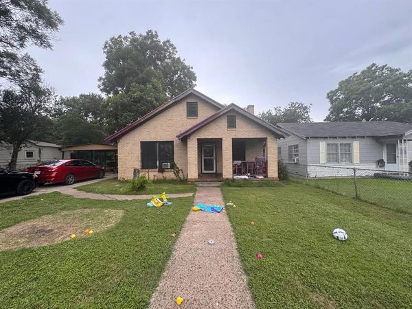 1915 Windsor Avenue , Waco, TX 76708