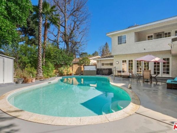 16155 Otsego Street, Encino, CA 91436