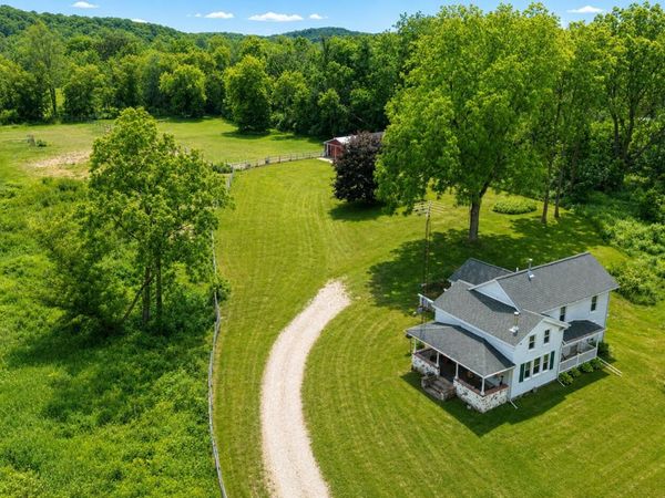 17281 Ely Road, Manchester, MI 48158