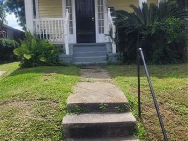 4400 EASTERN Street , New Orleans, LA 70122