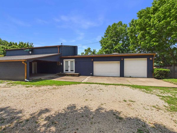 406 E 2nd St, South Point, OH 45680
