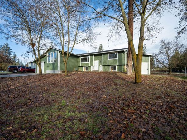 11448 W Meadowview Ln, Nine Mile Falls, WA 99026
