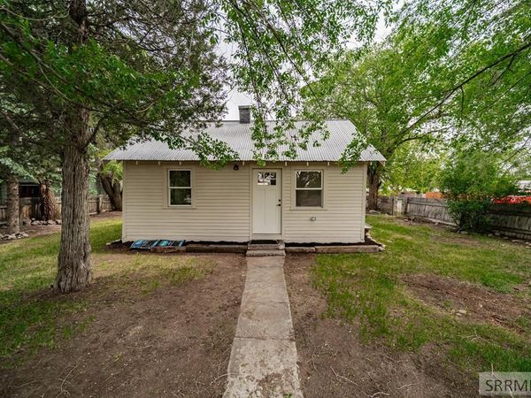 648 W 3rd W, ST ANTHONY, ID 83445