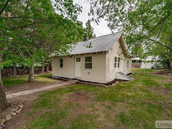 648 W 3rd N, ST ANTHONY, ID 83445