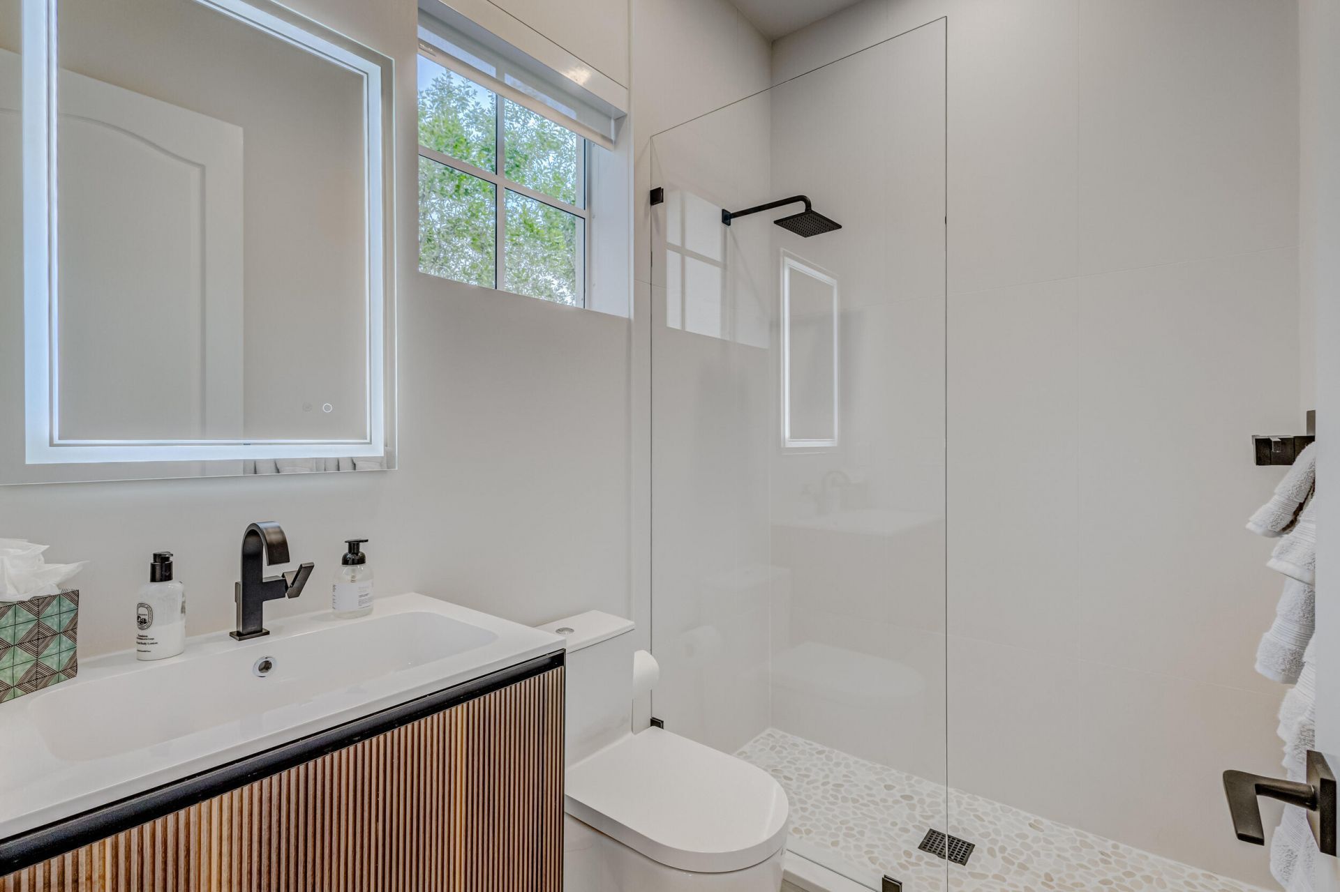 27 Marina Gardens Drive, Palm Beach Gardens, FL 33410 Photo
