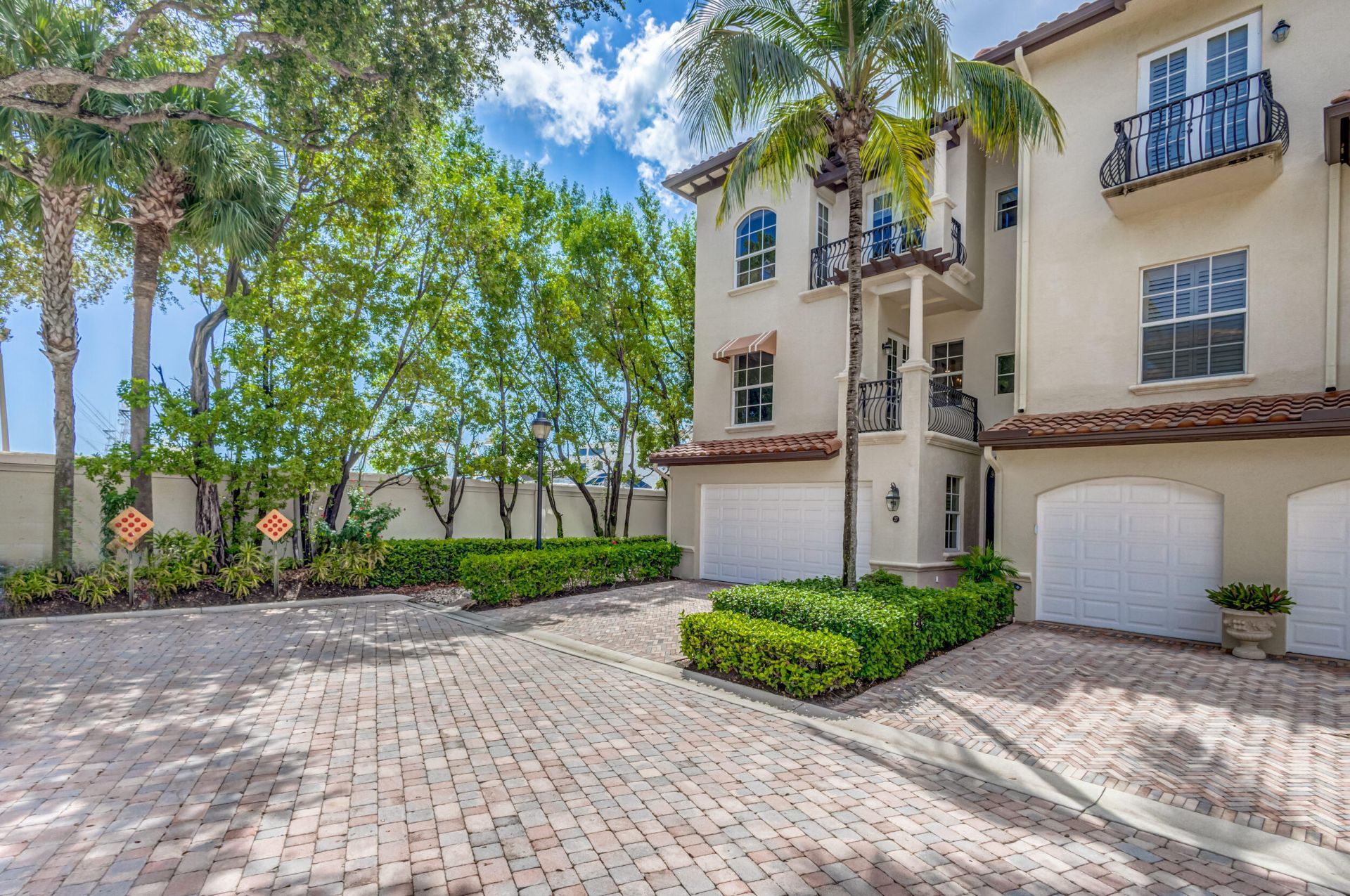 27 Marina Gardens Drive, Palm Beach Gardens, FL 33410 Photo