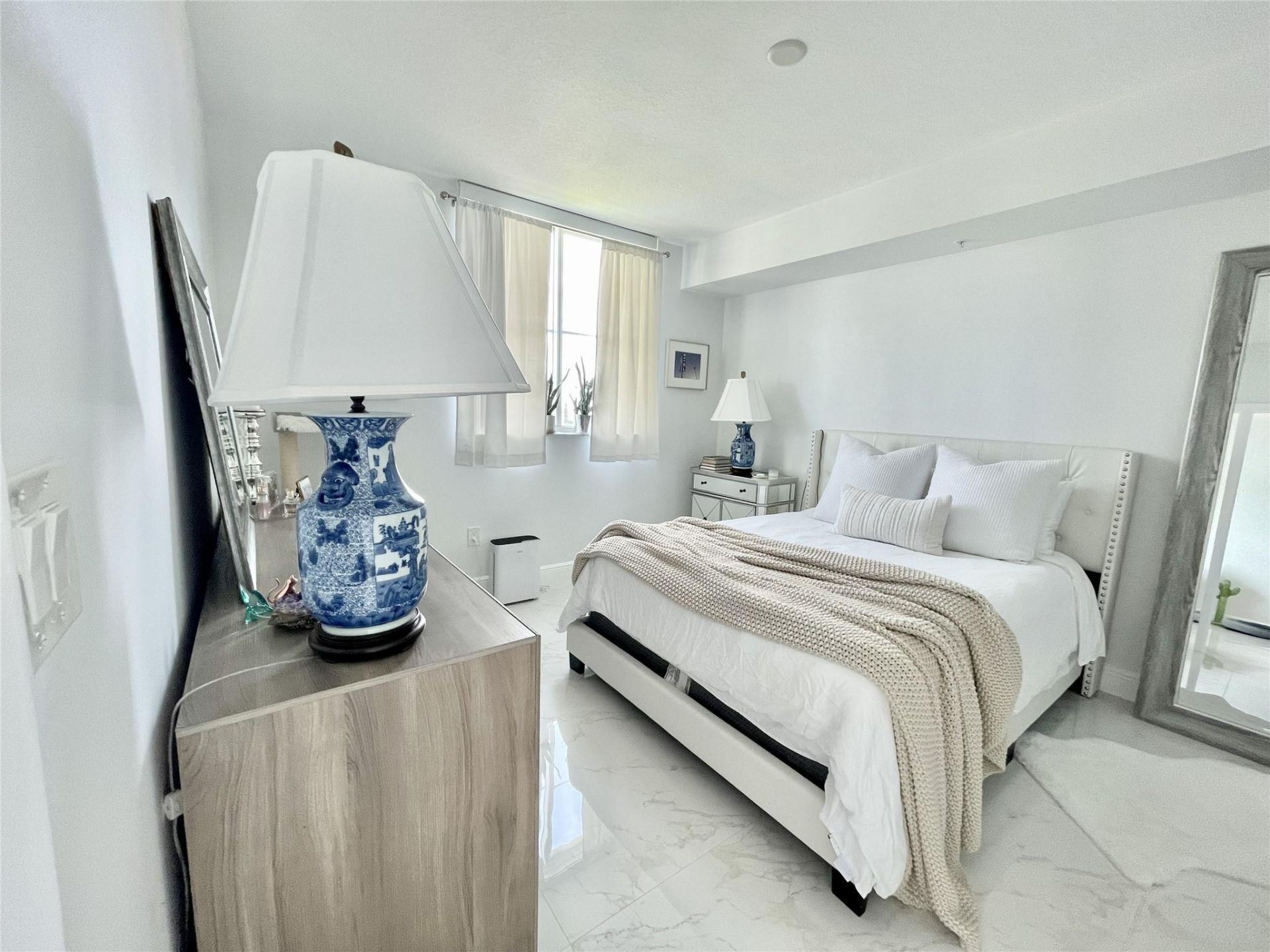 3020 NE 32nd Street, Unit 905, Fort Lauderdale, FL 33306 Photo
