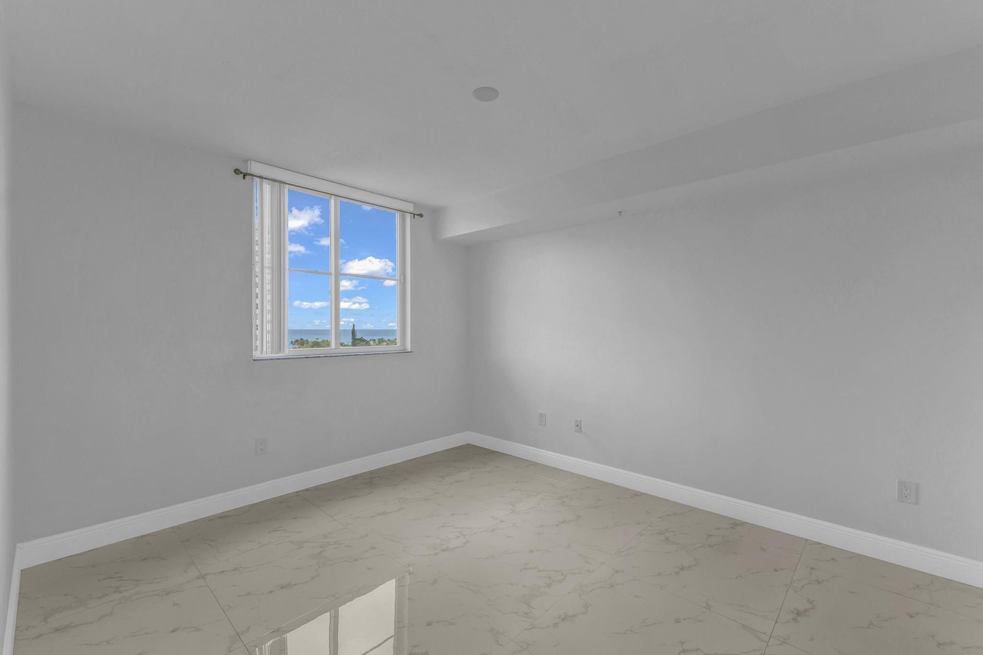 3020 NE 32nd Street, Unit 905, Fort Lauderdale, FL 33306 Photo