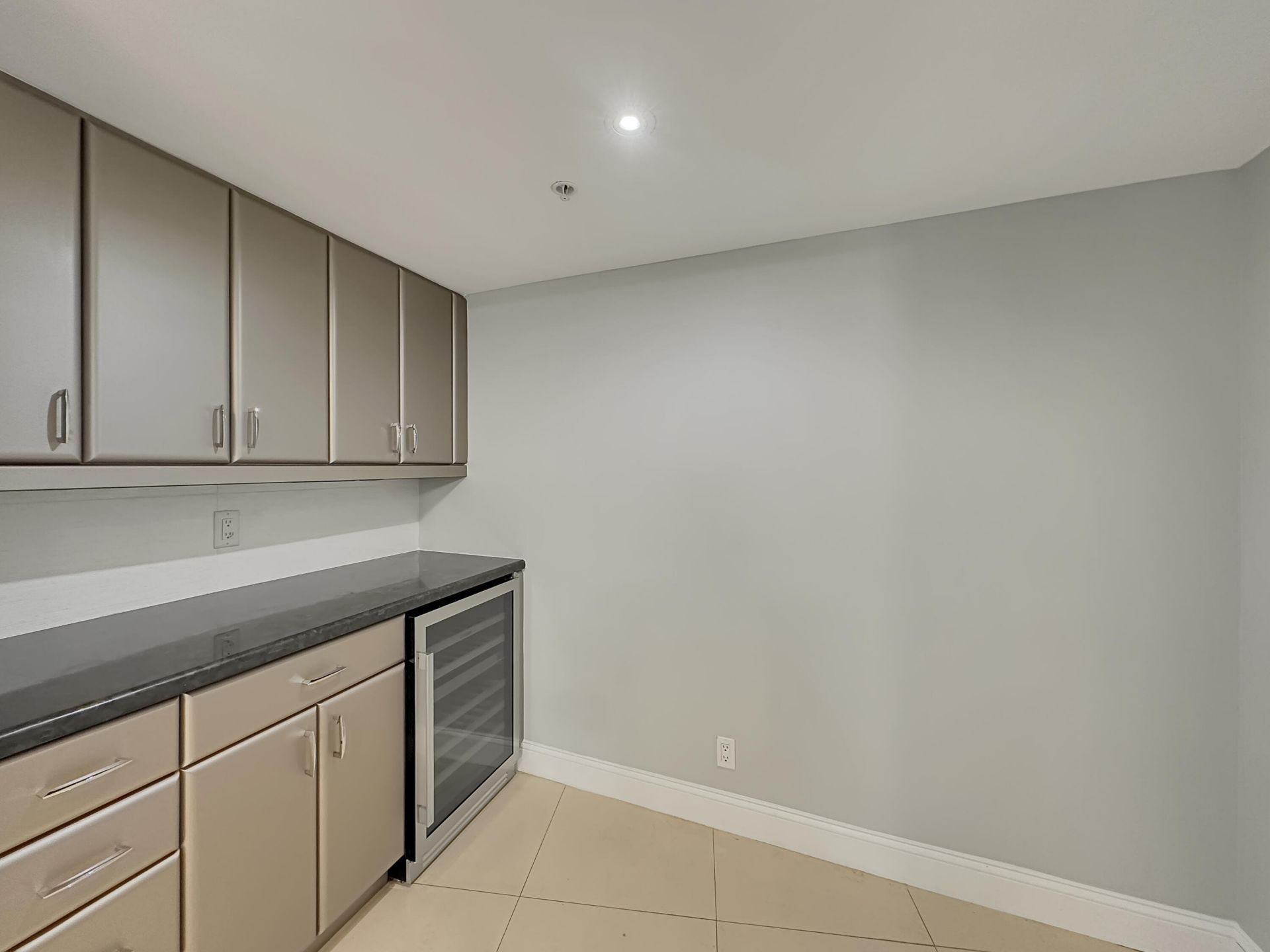 3000 N Ocean Drive, Unit 23 E, Singer Island, FL 33404 Photo
