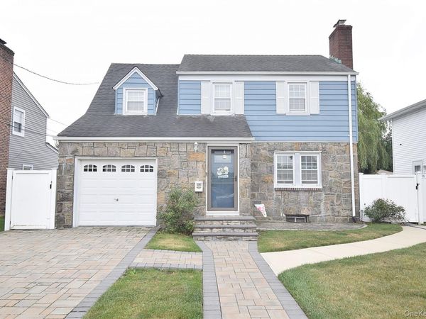 1020 Garden Place, Baldwin, NY 11510