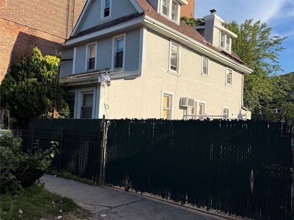 11614 Bessemer Street, Richmond Hill, NY 11418
