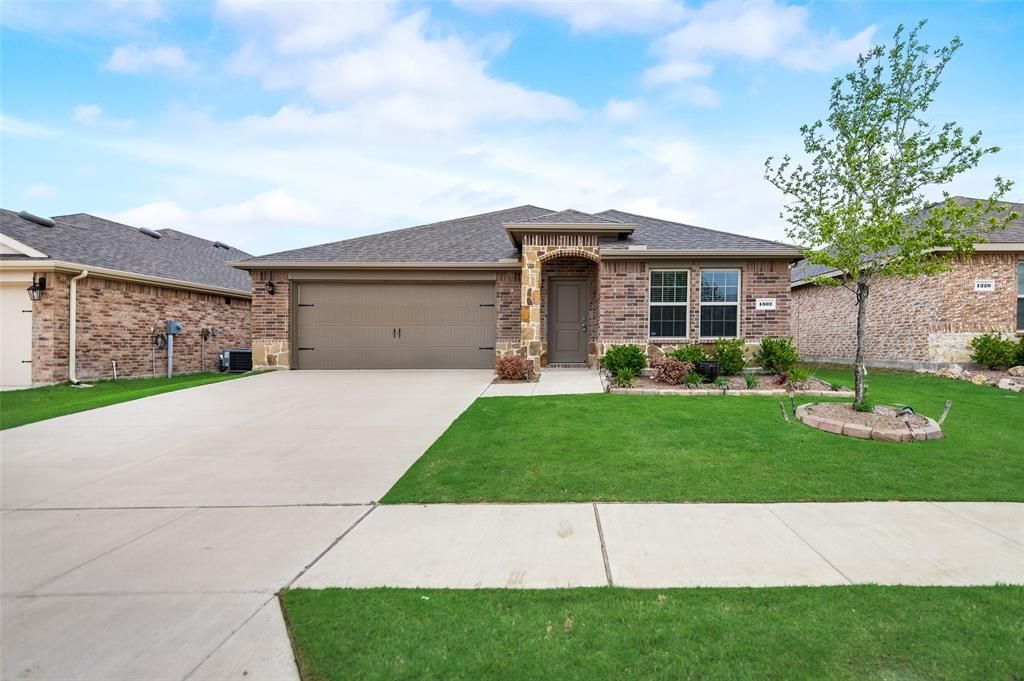 1302 Meadow Creek Drive, Princeton, TX 75407 Main Photo