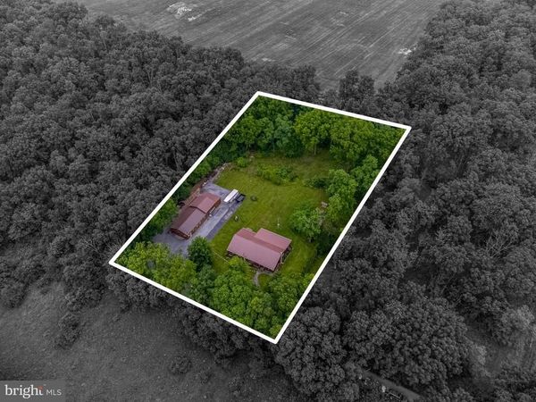1489 ROXBURY ROAD , SHIPPENSBURG, PA 17257