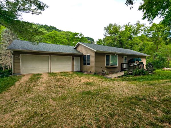 24082 Homer Valley Road, Winona, MN 55987