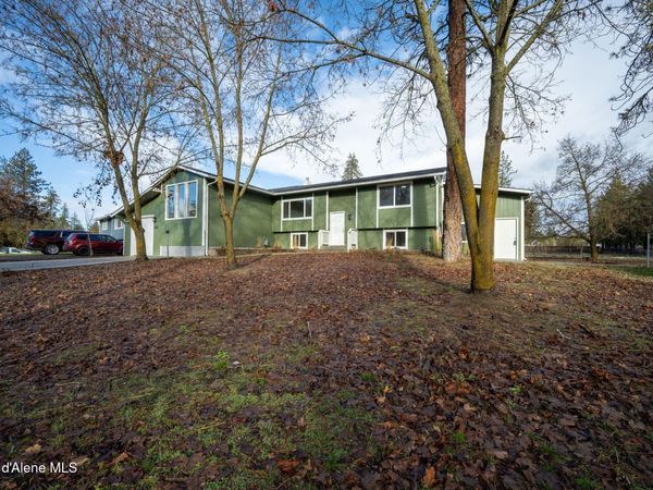 11448 W Meadowview Ln , Nine Mile, WA 99026