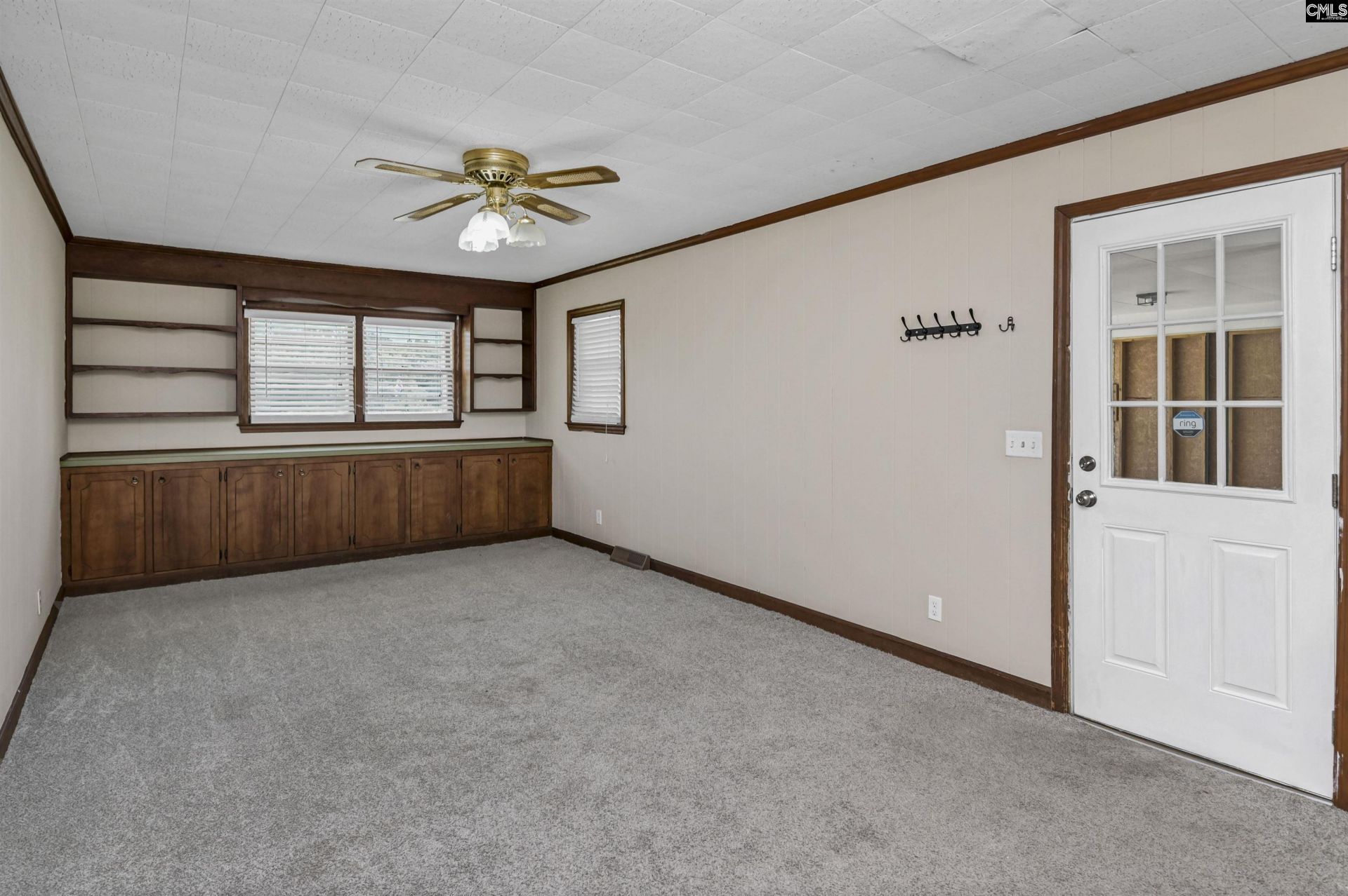 303 Nell Street  Photo 22