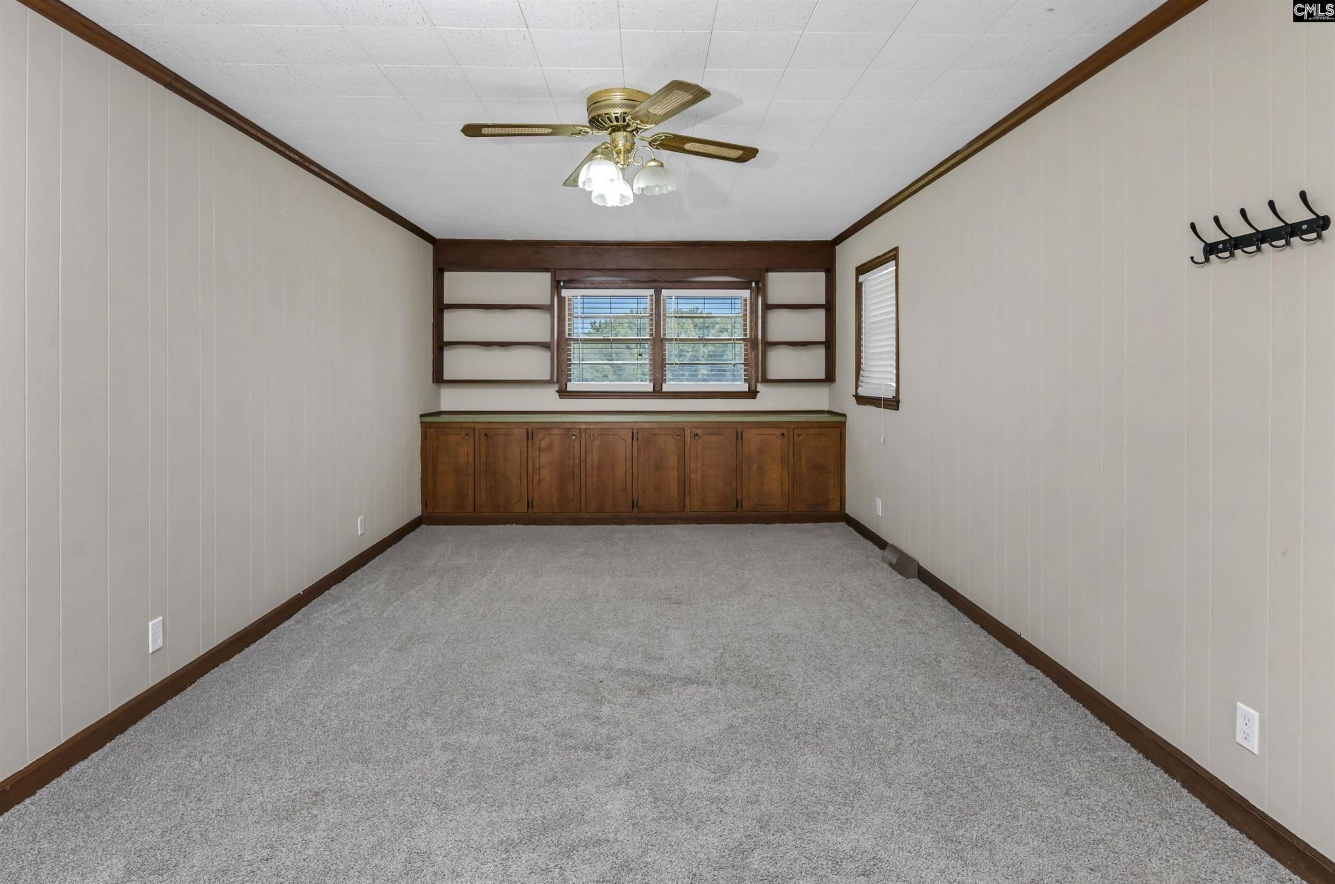 303 Nell Street  Photo 25