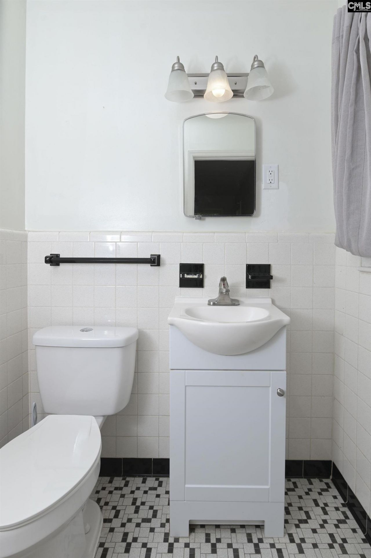 303 Nell Street  Photo 38