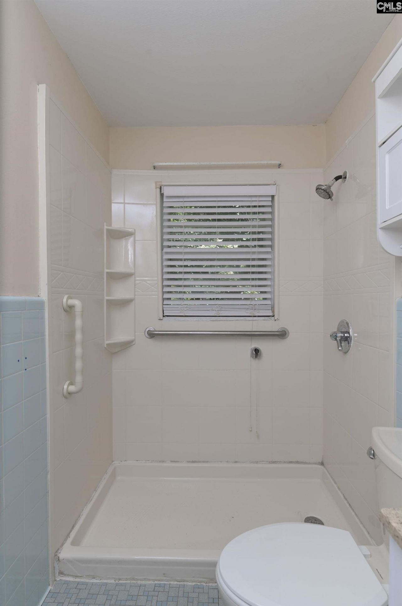 303 Nell Street  Photo 40