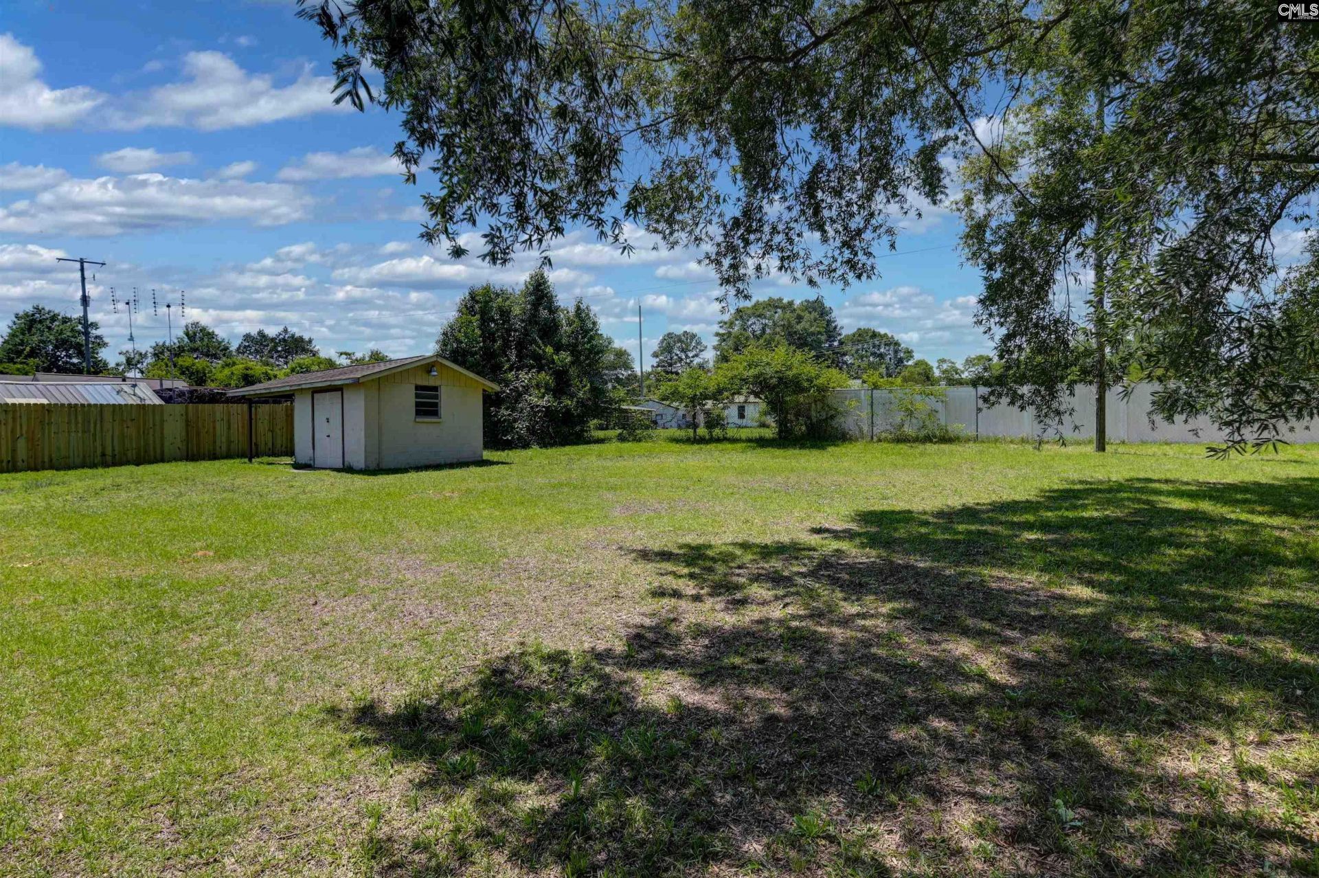 303 Nell Street  Photo 8