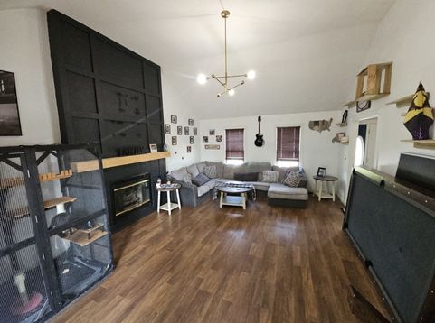 Main Photo