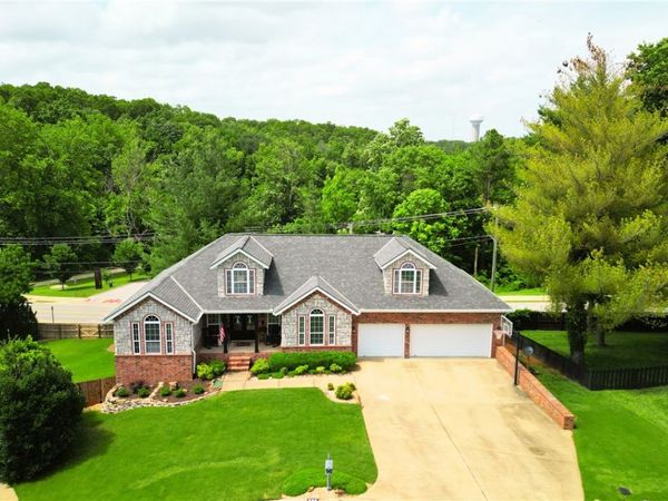 222 El Contento Drive, Bentonville, AR 72712