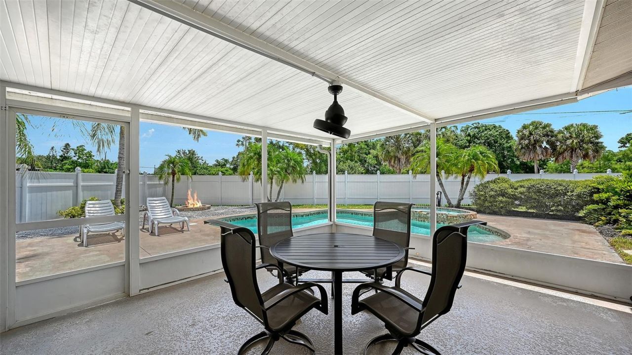 3681 Stokes Dr Drive, Sarasota, FL 34232 Photo