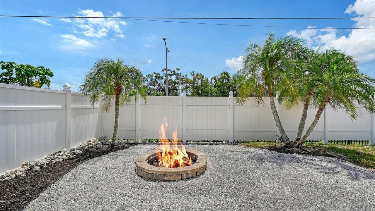 3681 Stokes Dr Drive, Sarasota, FL 34232 Photo