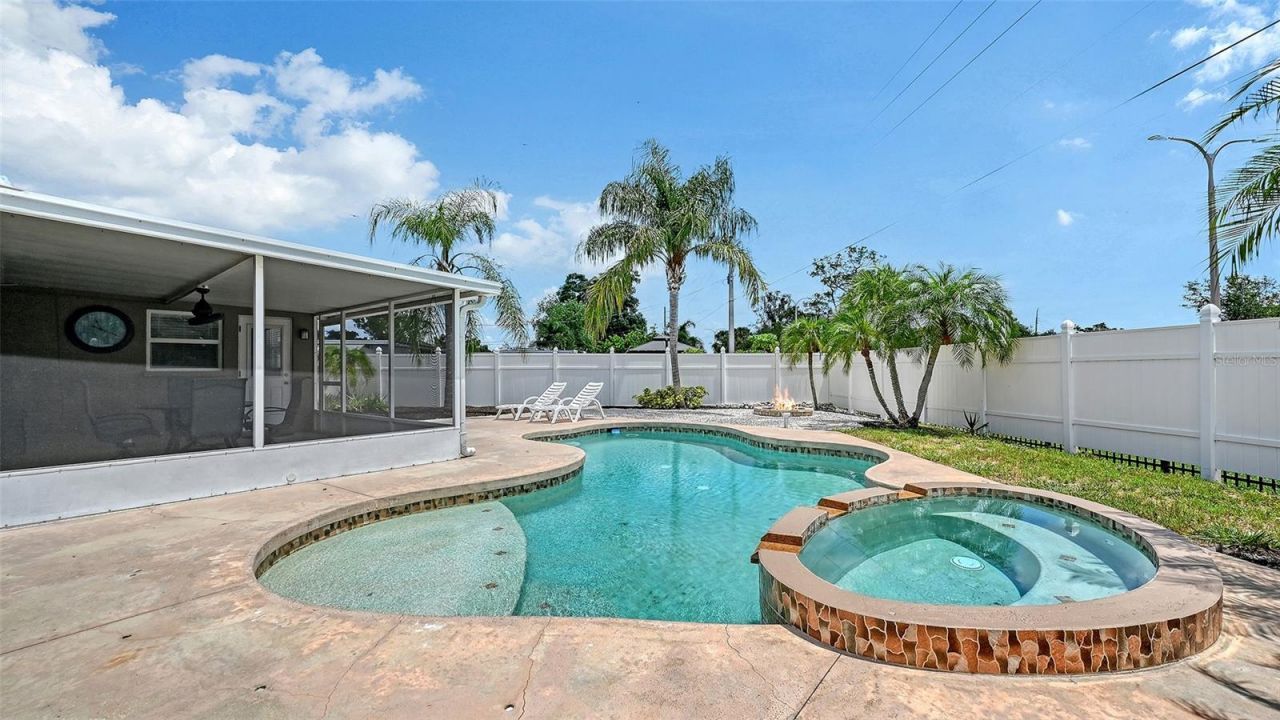 3681 Stokes Dr Drive, Sarasota, FL 34232 Photo