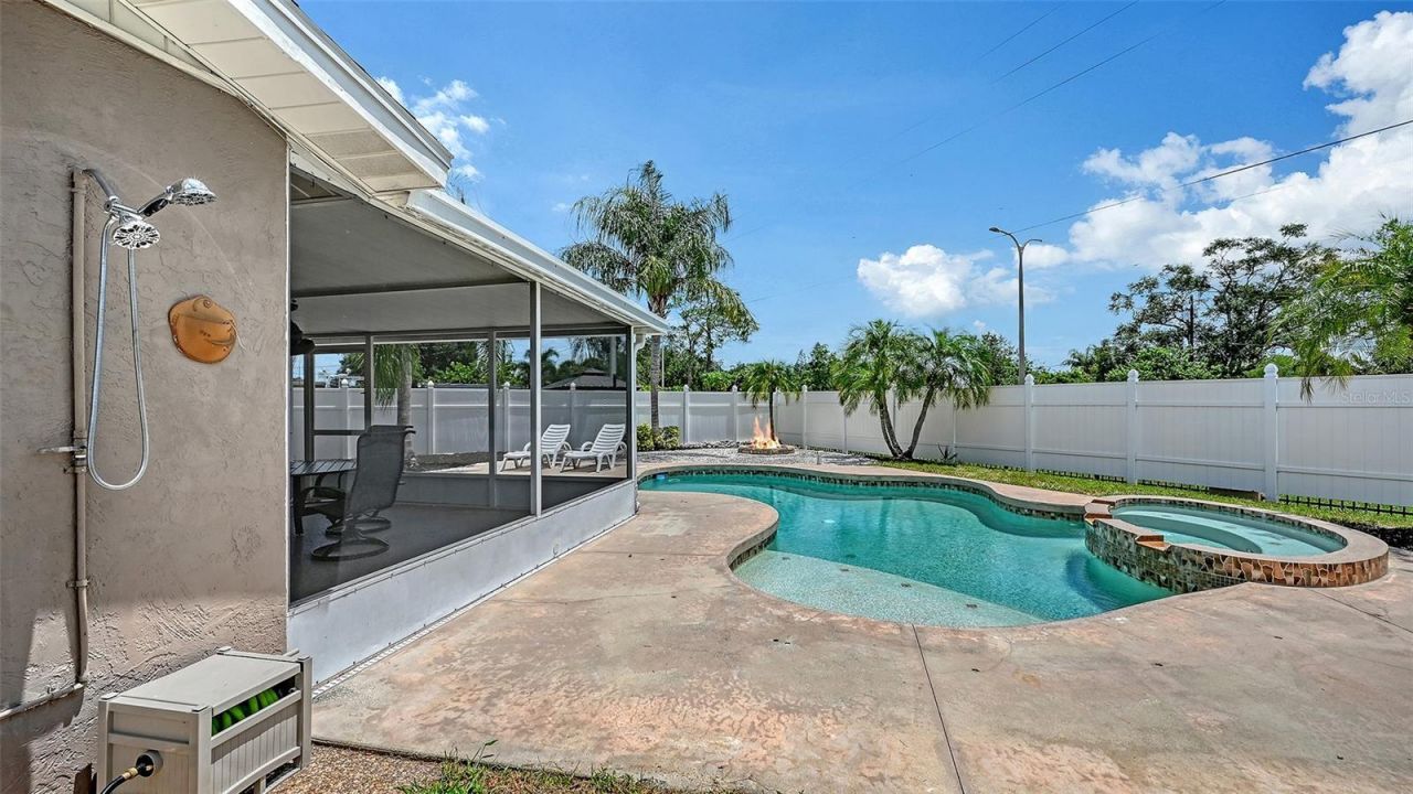 3681 Stokes Dr Drive, Sarasota, FL 34232 Photo