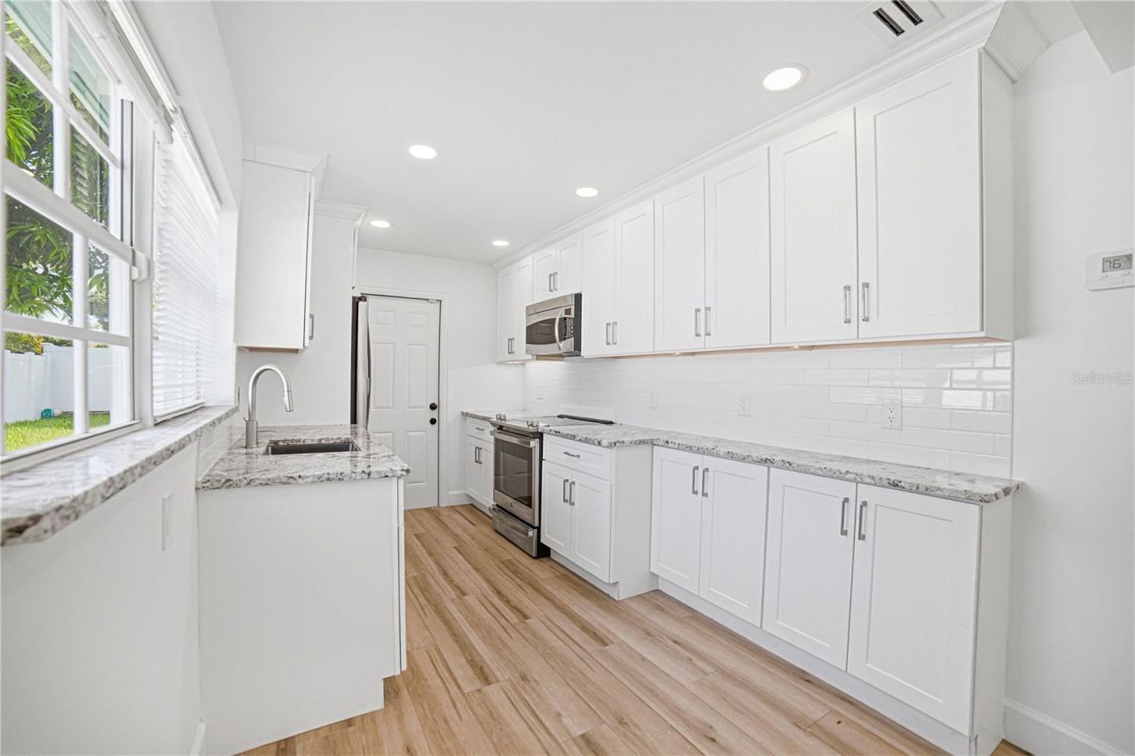 335 NE 12th Avenue, Boynton Beach, FL 33435 Photo