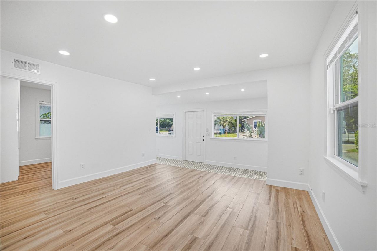 335 NE 12th Avenue, Boynton Beach, FL 33435 Photo